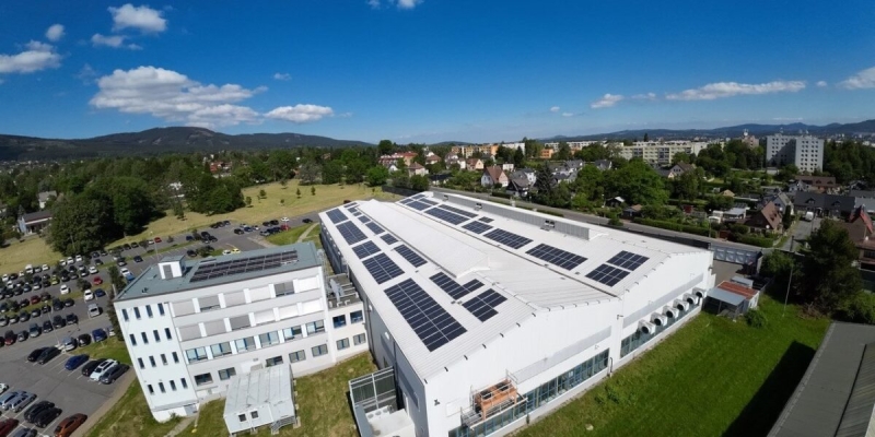 Woodburn Capital, Magna Exteriors indikacija 15-godišnjeg solarnog PPA-a u Češkoj